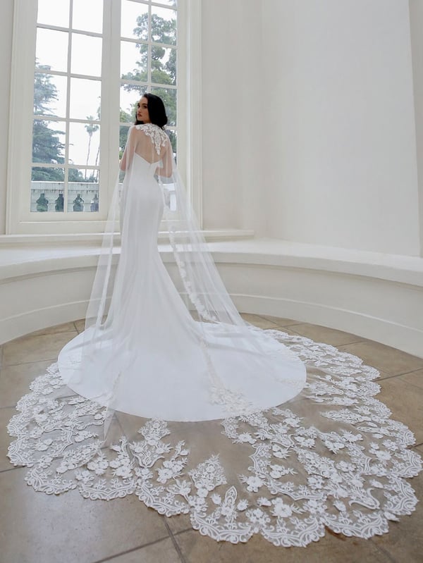 Blue_2020_Soc_Monika_Veil_Web_1064_1418_80_int_s_c1 (1)