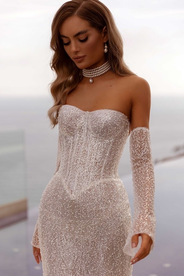 tina-valerdi-wedding-dress-vanessa-close-up