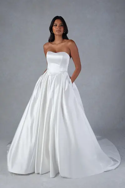 open lace back dress NEW* Justin Alexander Signature Size 10 Box Pleat Mikado Ball Gown wi main image 0