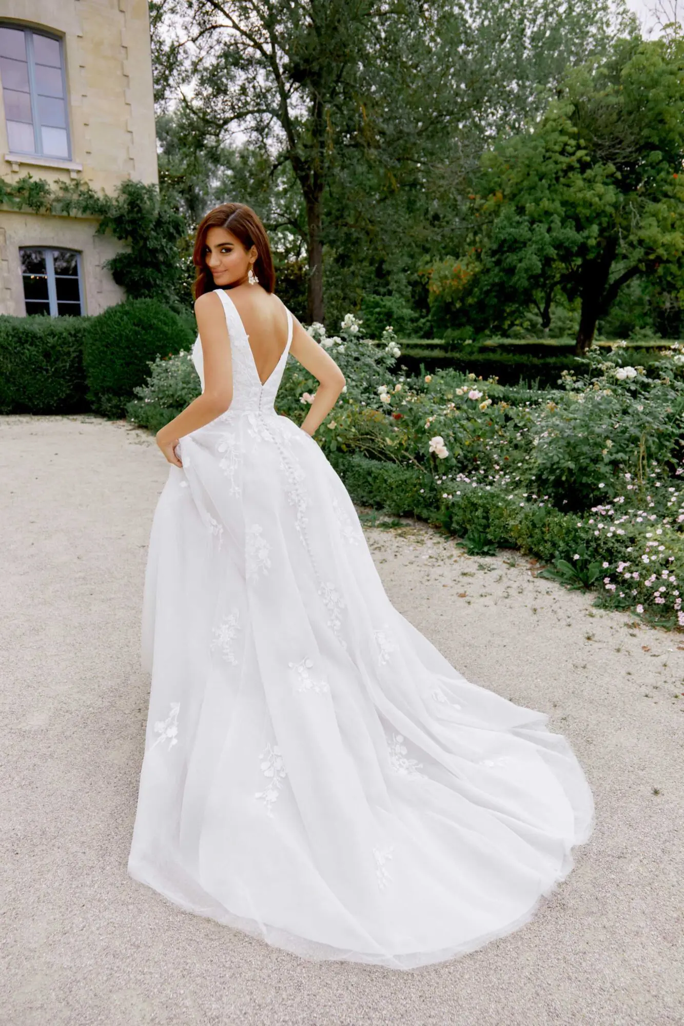 uploads-1745507821330_img_44525_fb_sincerity-bridal-2