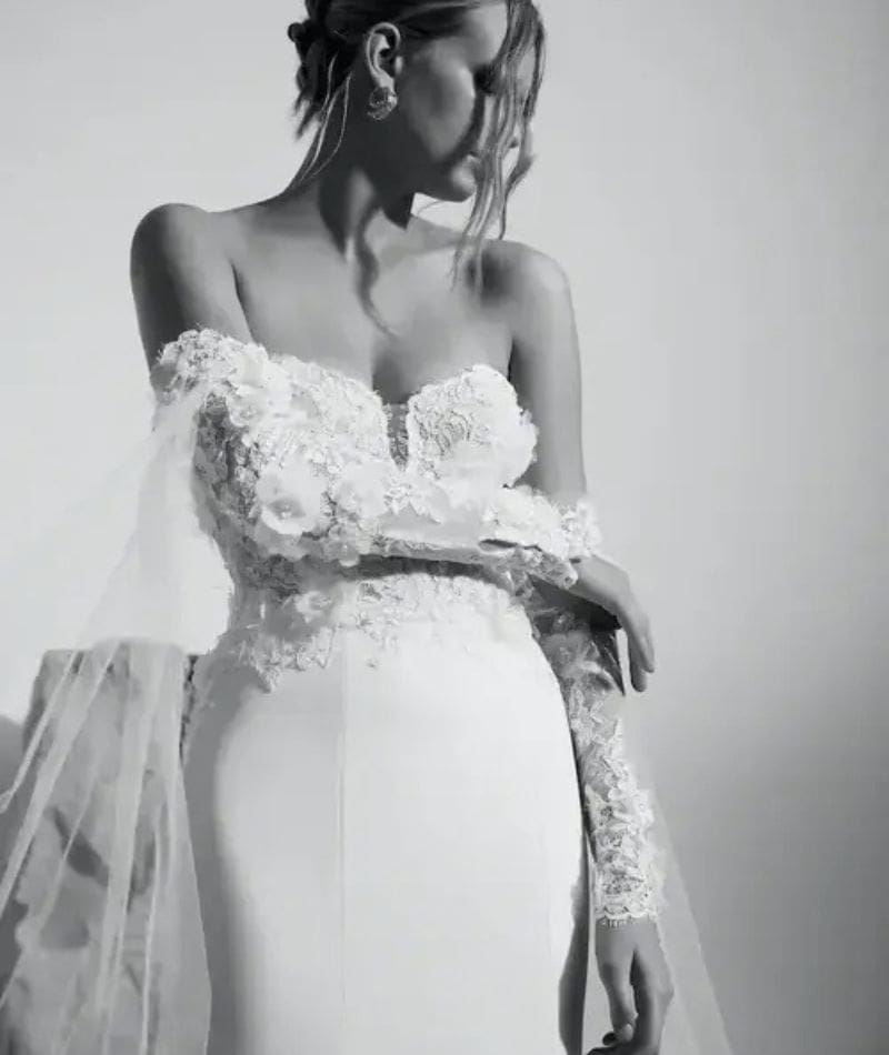 Welcome to the Adorn Nashville Sample Shop, where we offer designer dresses for brides with budgets of $2,500 or less.